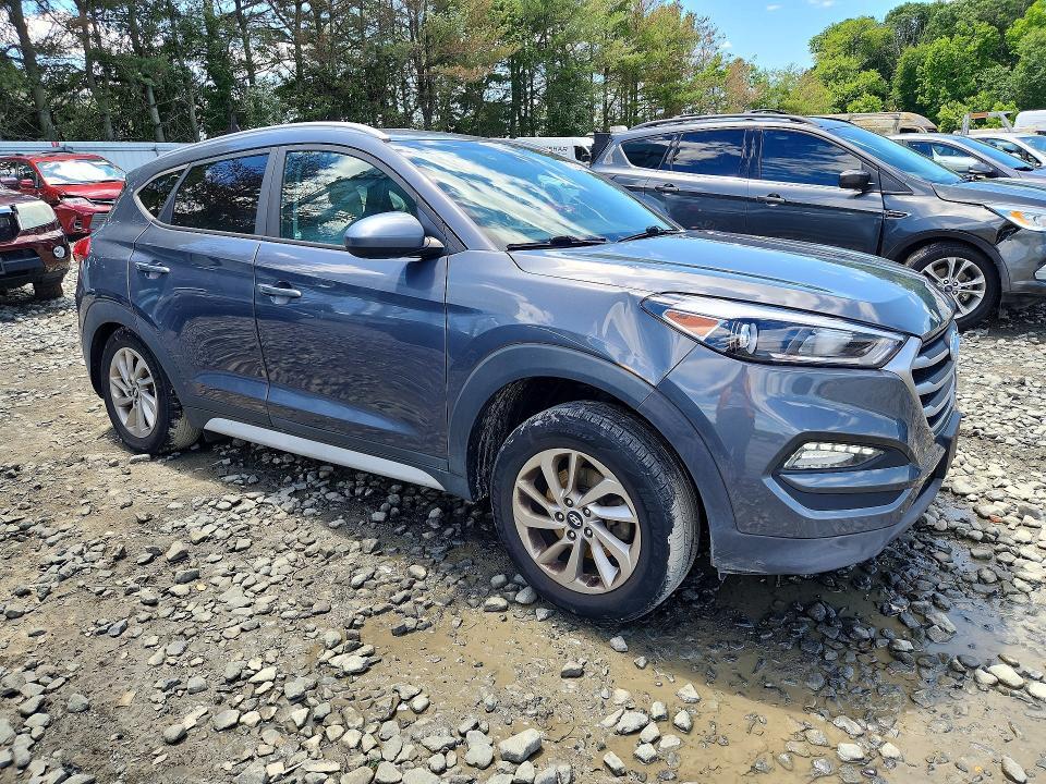 2017 HYUNDAI TUCSON SE — Фото 4 из 12