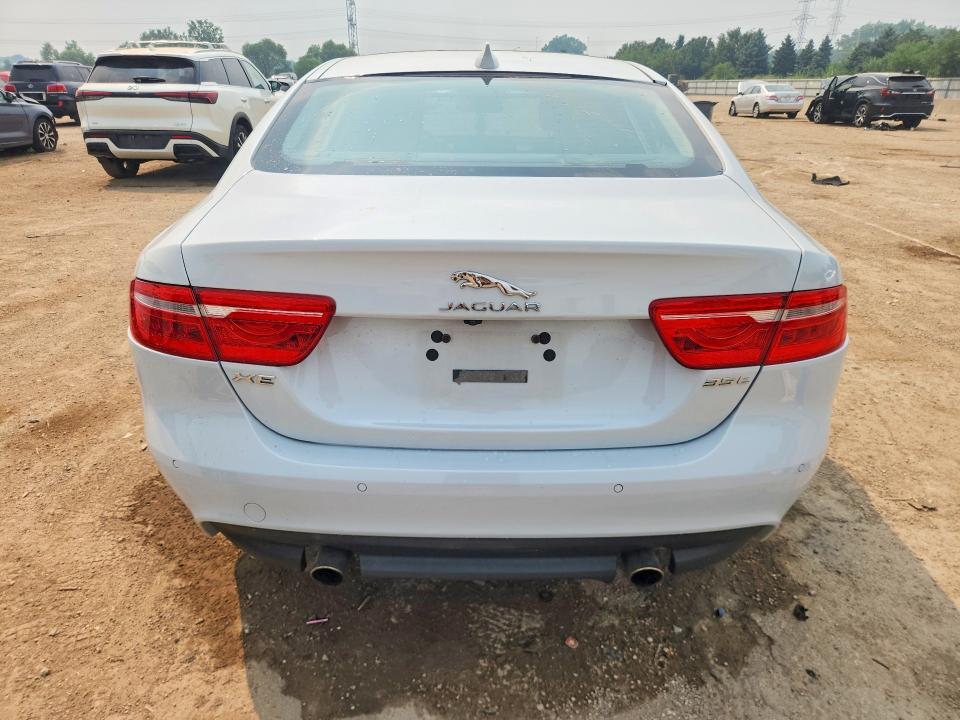 2017 JAGUAR XE FIRST EDITION — Фото 6 из 13