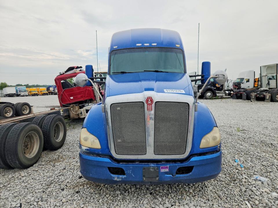 2017 KENWORTH T680 SEMI TRUCK — Фото 5 из 14