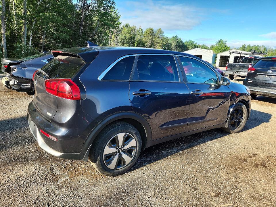 KNDCB3LCXH5060784 2017 KIA NIRO photo no. 3
