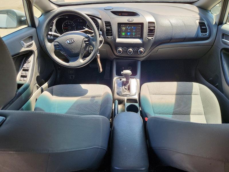 2017 KIA FORTE LX — Фото 8 из 13