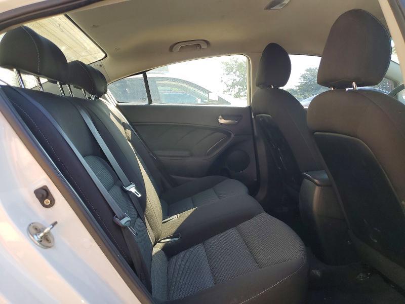 2017 KIA FORTE LX — Фото 10 из 12