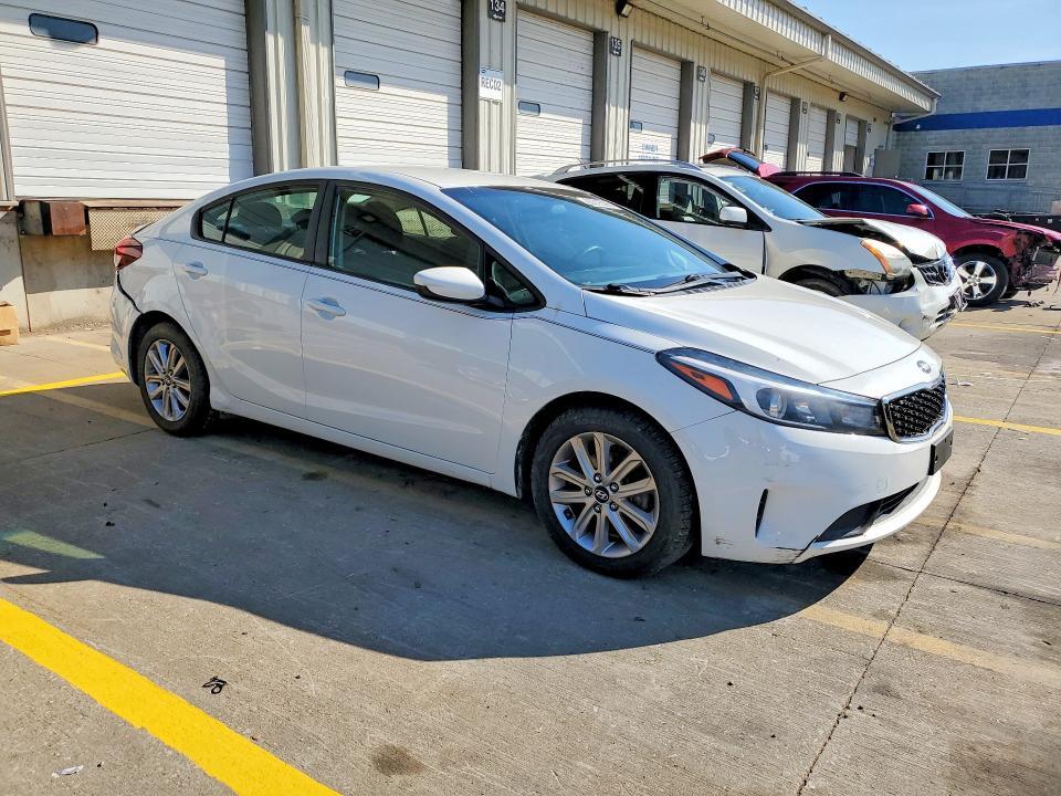 2017 KIA FORTE LX — Фото 4 из 12