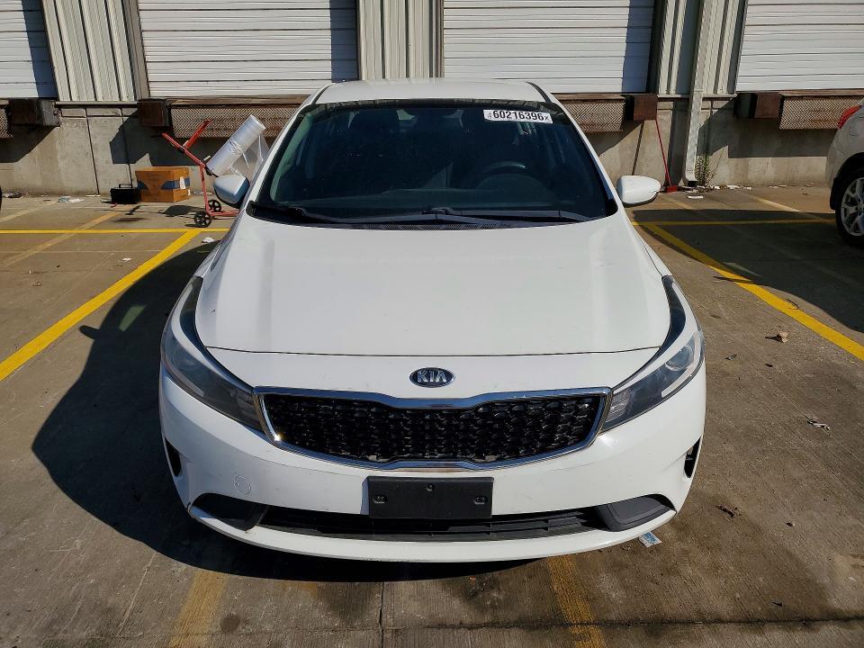 2017 KIA FORTE LX — Фото 5 из 12