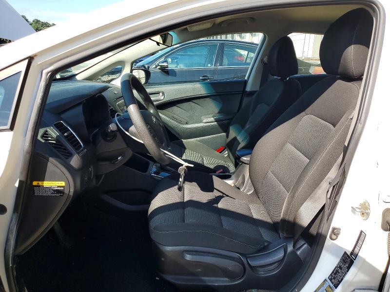 2017 KIA FORTE LX — Фото 7 из 12