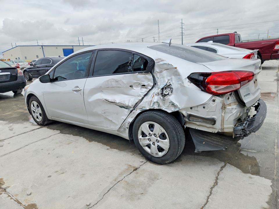 2017 KIA FORTE LX — Фото 2 из 13
