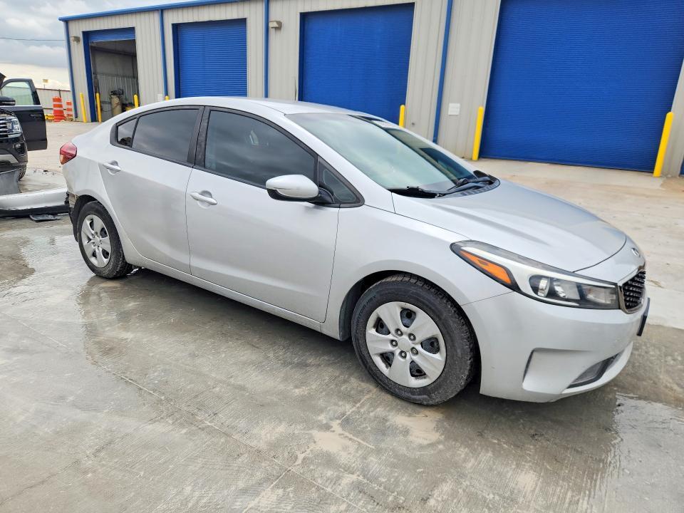 2017 KIA FORTE LX — Фото 4 из 13