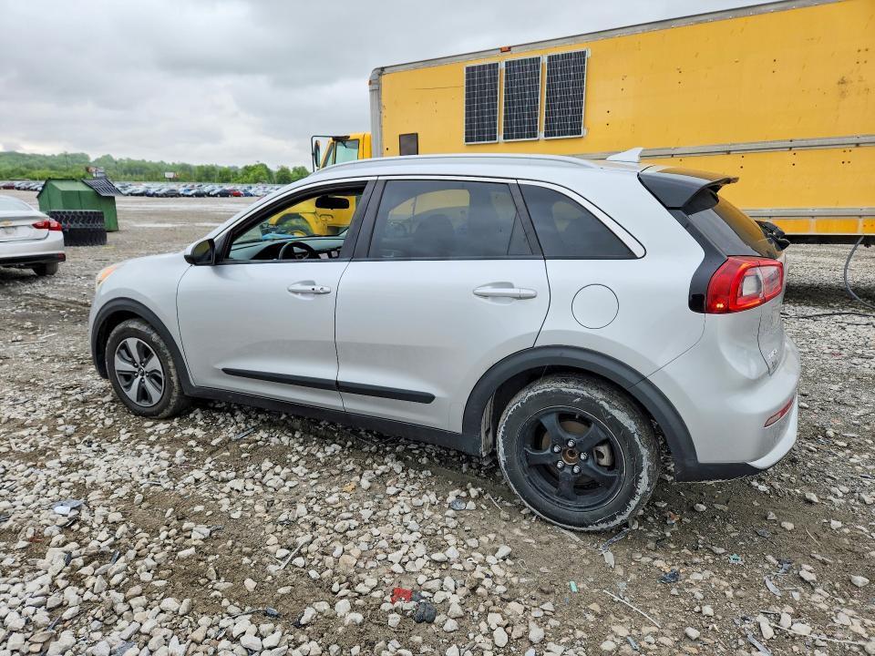 2017 KIA NIRO LX — Фото 2 из 12