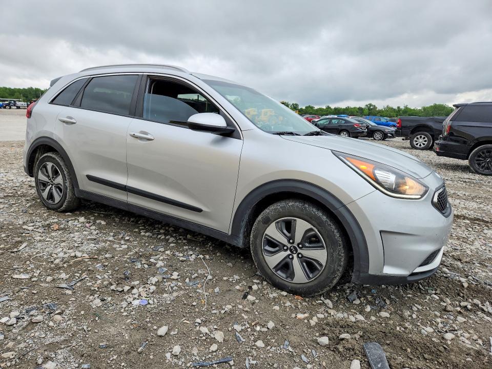 2017 KIA NIRO LX — Фото 4 из 12