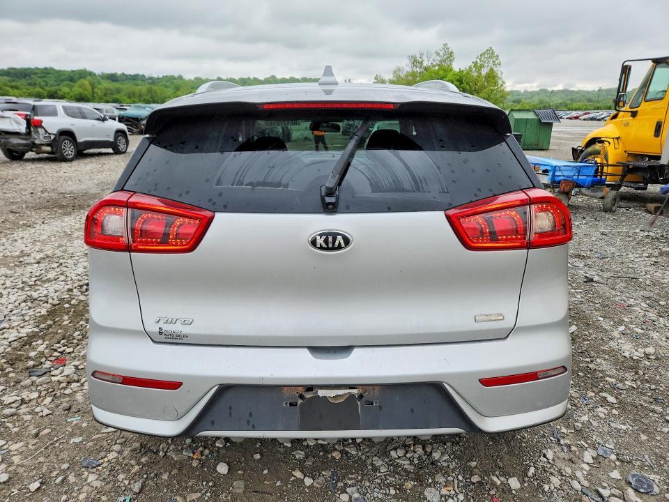 2017 KIA NIRO LX — Фото 6 из 12