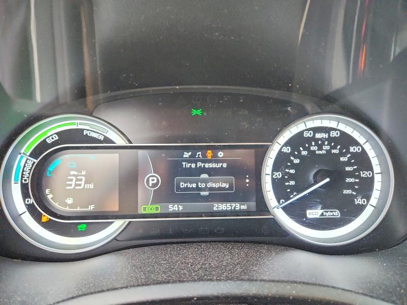 2017 KIA NIRO LX — Фото 9 из 12