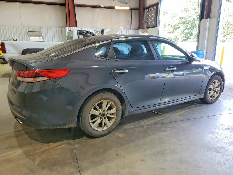 2017 KIA OPTIMA LX — Фото 3 из 12