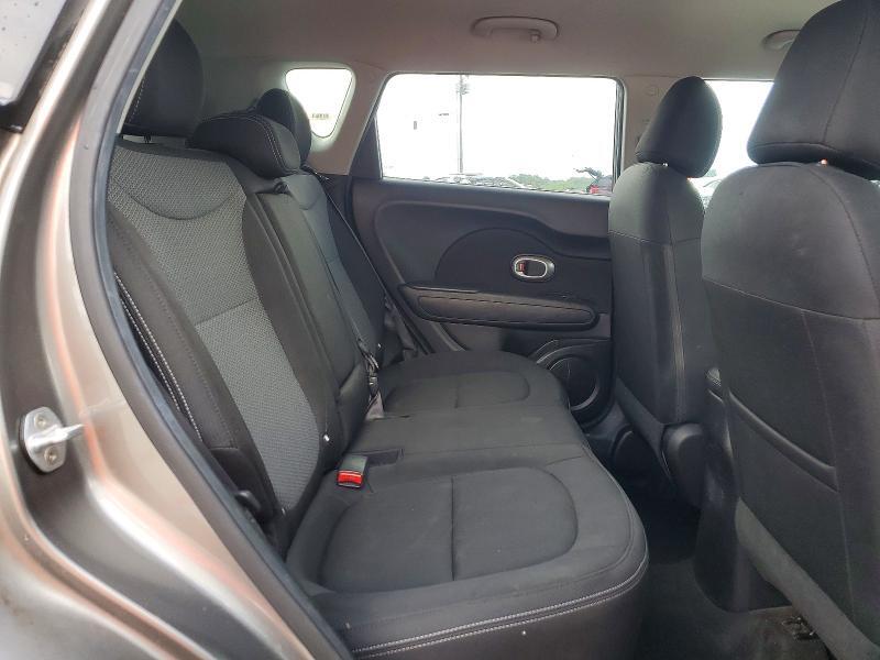KNDJP3A51H7421370 2017 KIA SOUL photo no. 10