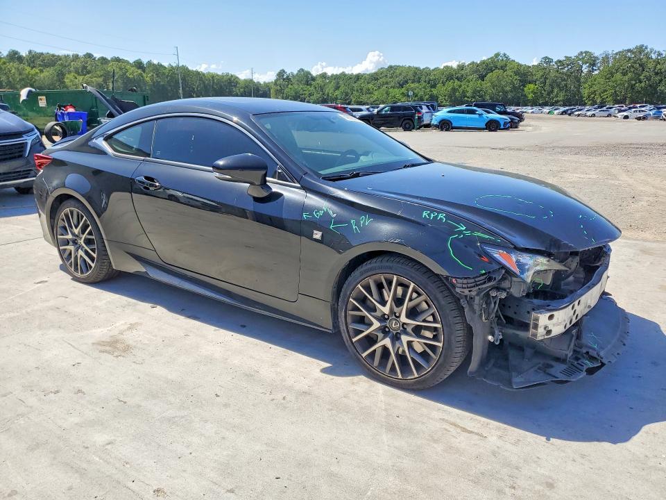 2017 LEXUS RC 200T — Фото 4 из 13