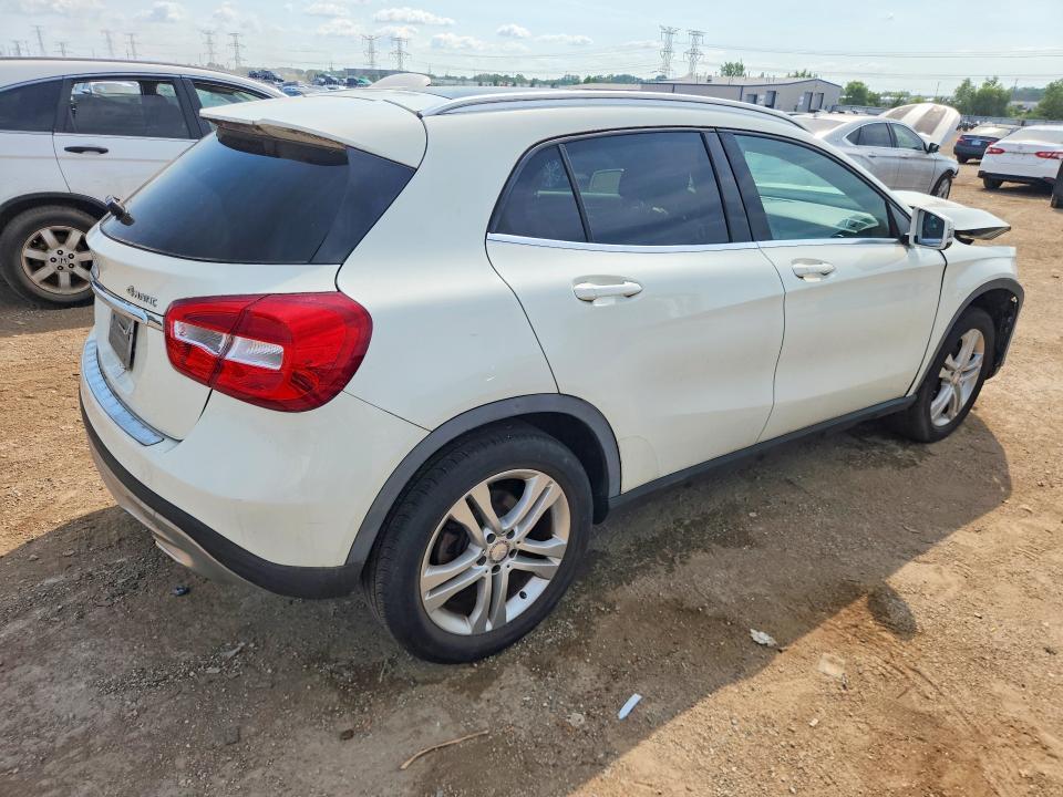 2017 MERCEDES-BENZ GLA 250 4MATIC — Фото 3 из 12