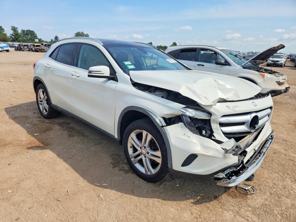 2017 MERCEDES-BENZ GLA 250 4MATIC — Фото 4 из 12