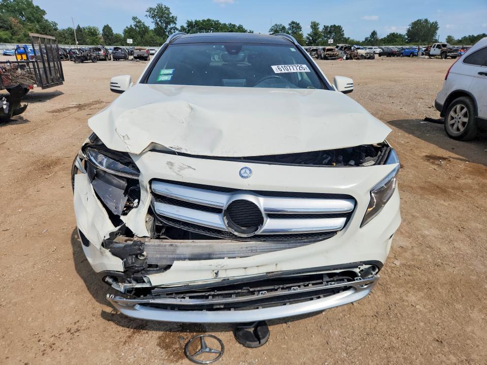 2017 MERCEDES-BENZ GLA 250 4MATIC — Фото 5 из 12