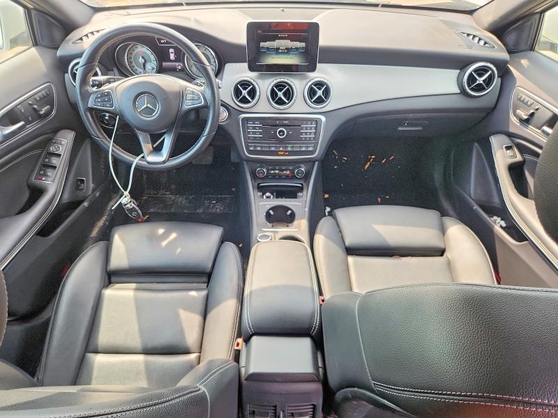 2017 MERCEDES-BENZ GLA 250 4MATIC — Фото 8 из 12