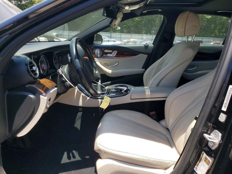2017 MERCEDES-BENZ E 300 — Фото 7 из 12