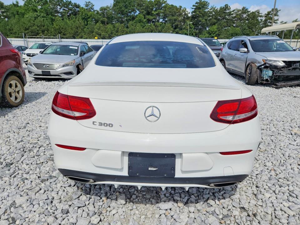 2017 MERCEDES-BENZ C 300 — Фото 6 из 12
