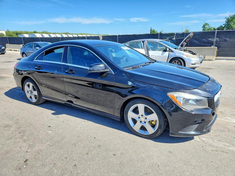 2017 MERCEDES-BENZ CLA 250 — Фото 4 из 12