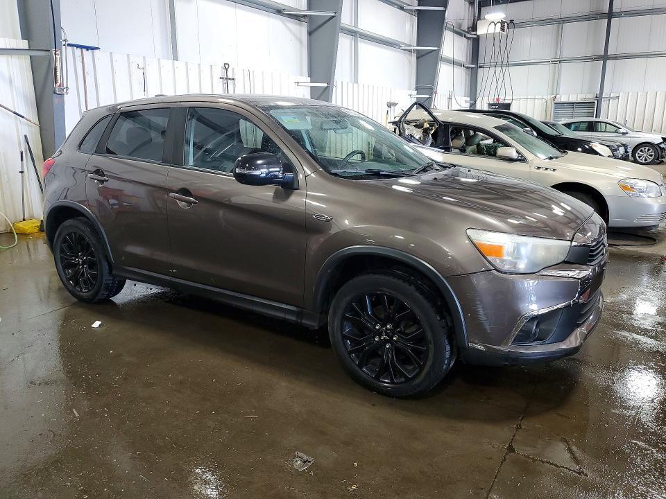 2017 MITSUBISHI OUTLANDER SPORT ES — Фото 4 из 12