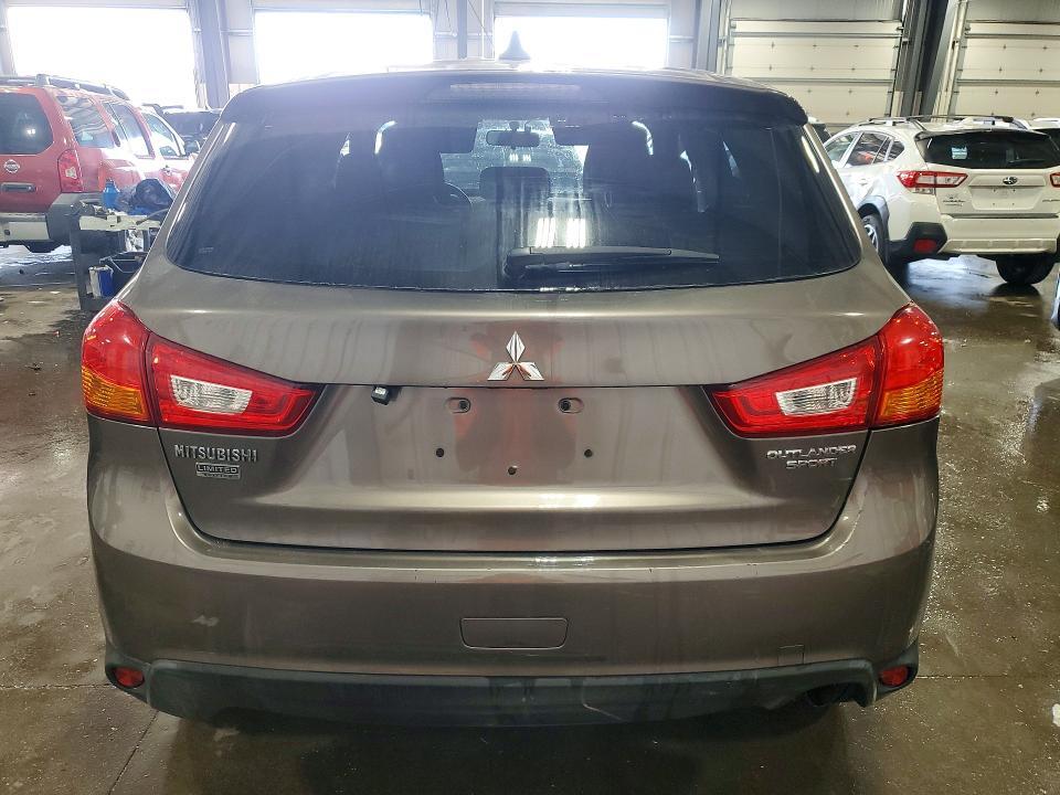 2017 MITSUBISHI OUTLANDER SPORT ES — Фото 6 из 12
