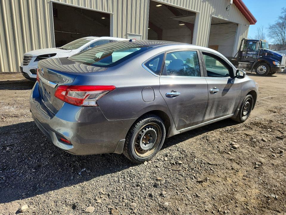 2017 NISSAN SENTRA SV — Фото 3 из 12