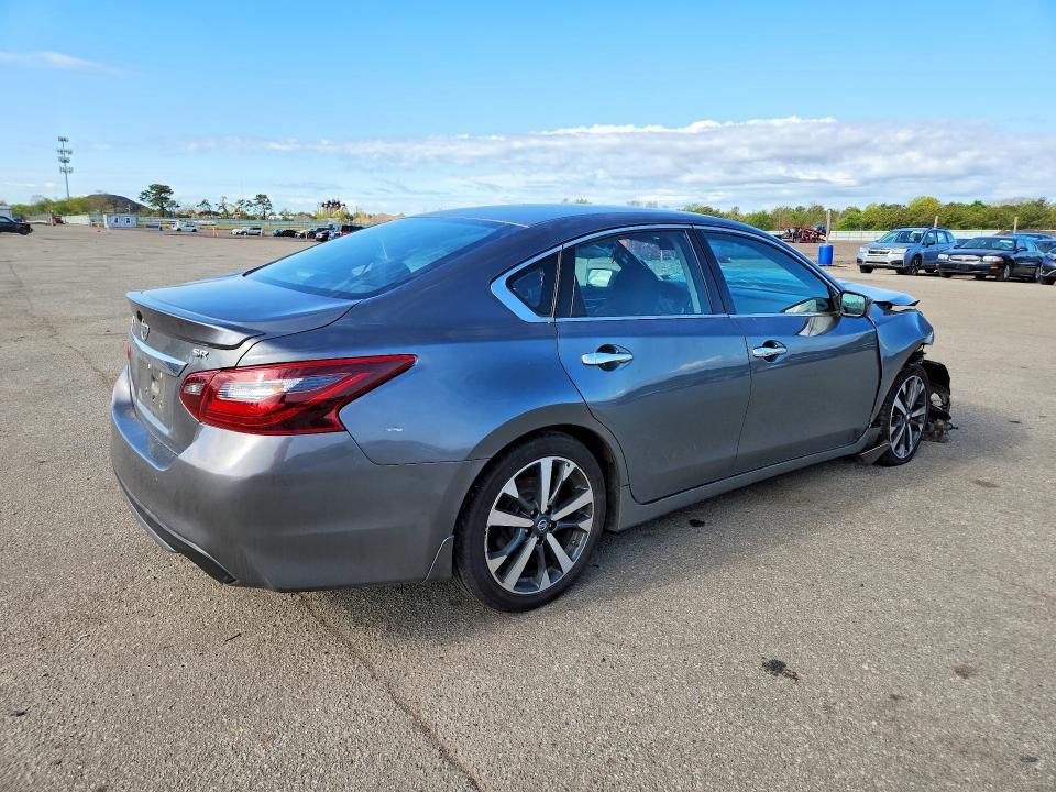 2017 NISSAN ALTIMA 2.5 SR — Фото 3 из 12