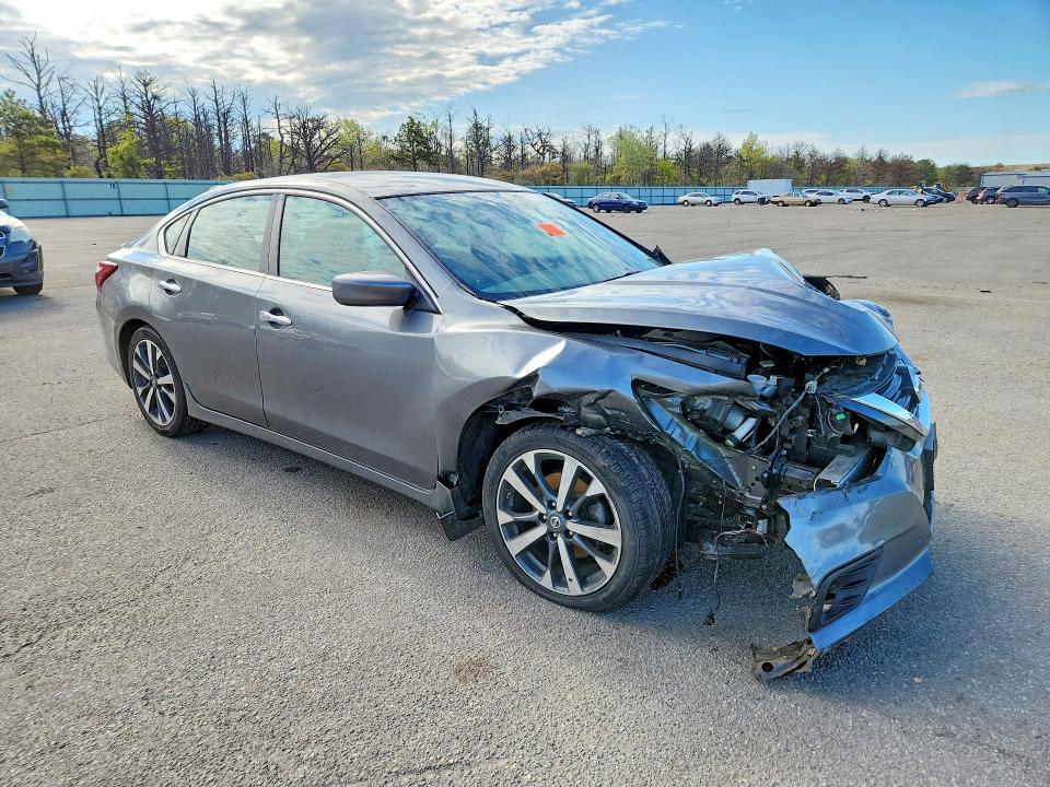 2017 NISSAN ALTIMA 2.5 SR — Фото 4 из 12