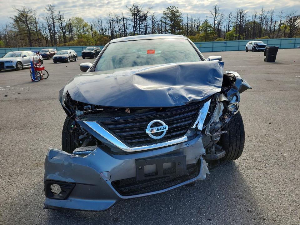2017 NISSAN ALTIMA 2.5 SR — Фото 5 из 12