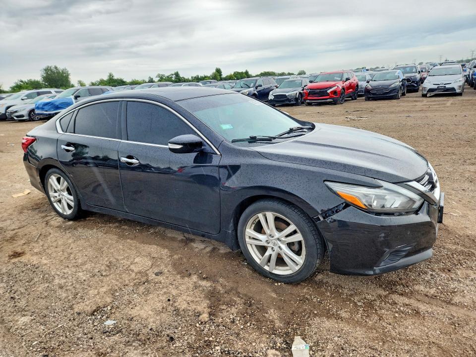 1N4BL3AP0HC223524 2017 NISSAN ALTIMA photo no. 4