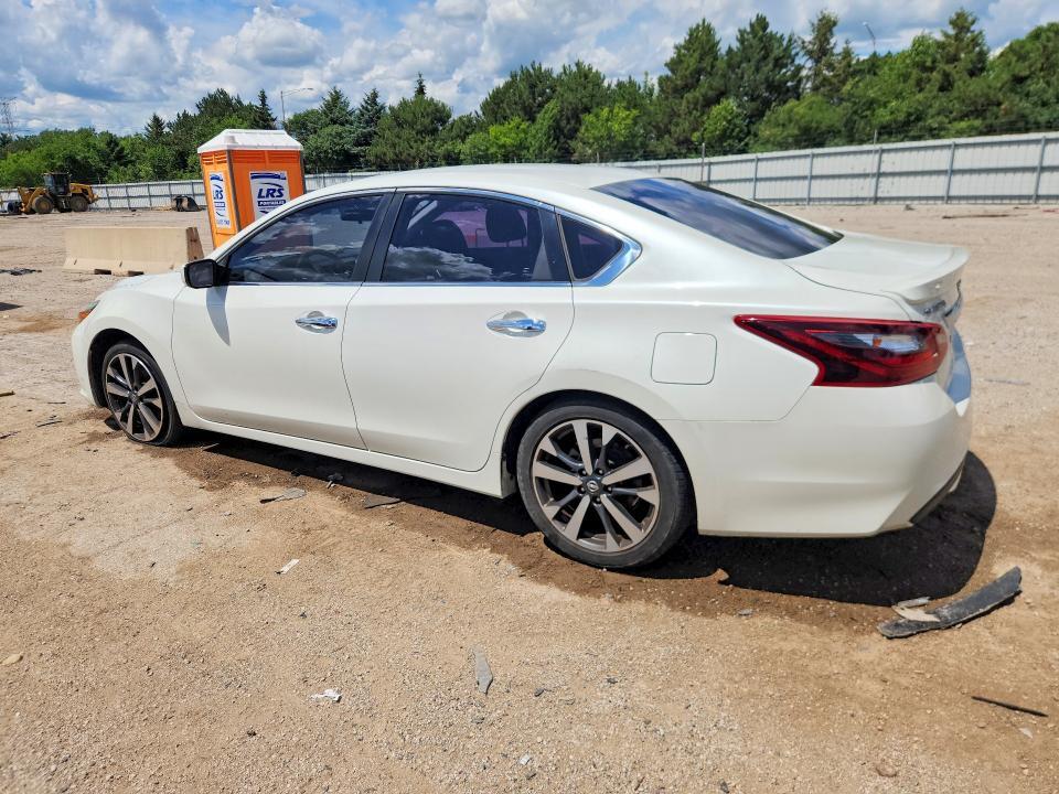 2017 NISSAN ALTIMA 2.5 SR — Фото 2 из 12