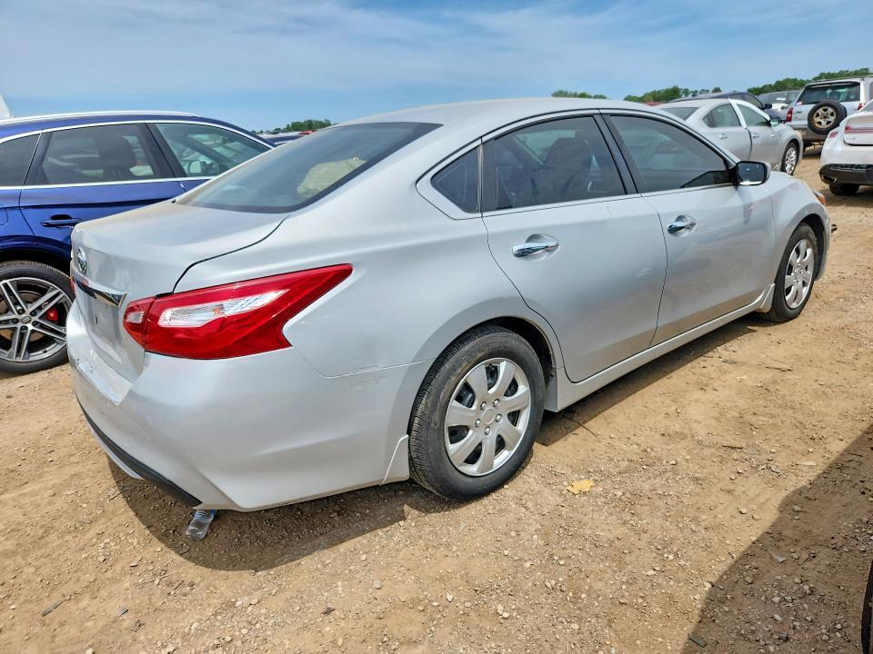 2017 NISSAN ALTIMA — Фото 3 из 12