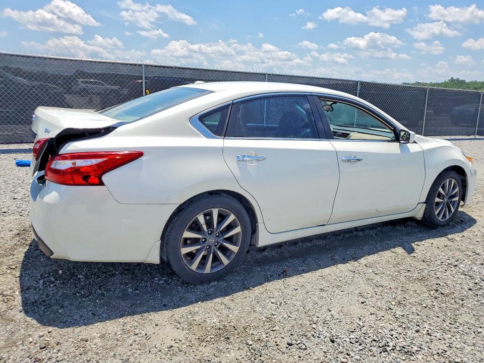 2017 NISSAN ALTIMA 2.5 SV — Фото 3 из 12