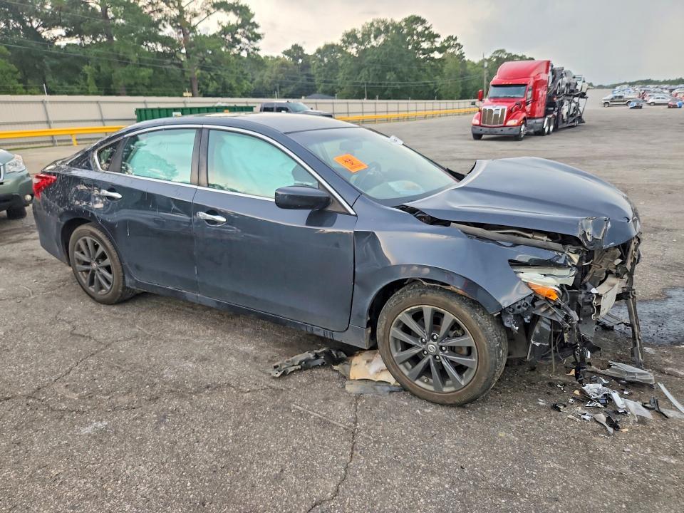 2017 NISSAN ALTIMA 2.5 SV — Фото 4 из 12