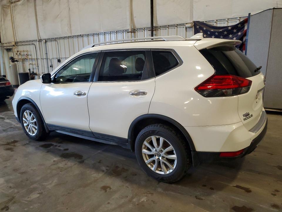 2017 NISSAN ROGUE SV — Фото 2 из 13