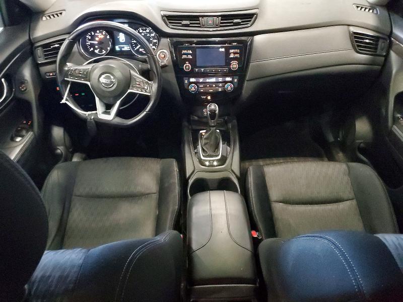 2017 NISSAN ROGUE SV — Фото 8 из 13