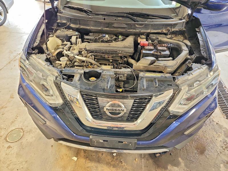 2017 NISSAN ROGUE SV — Фото 12 из 13