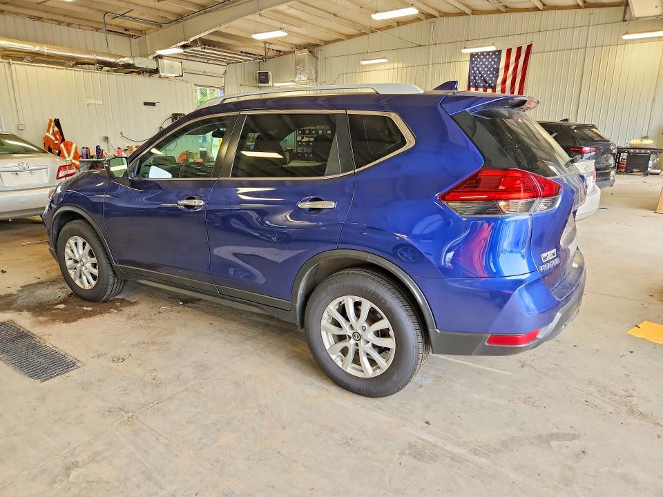 2017 NISSAN ROGUE SV — Фото 2 из 13