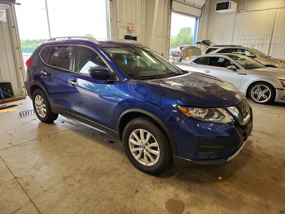 2017 NISSAN ROGUE SV — Фото 4 из 13