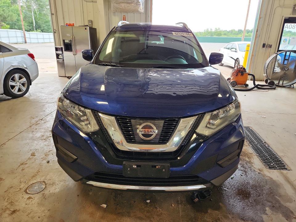 2017 NISSAN ROGUE SV — Фото 5 из 13