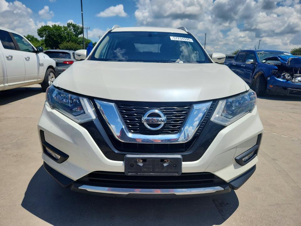 JN8AT2MV7HW022068 2017 NISSAN ROGUE photo no. 5