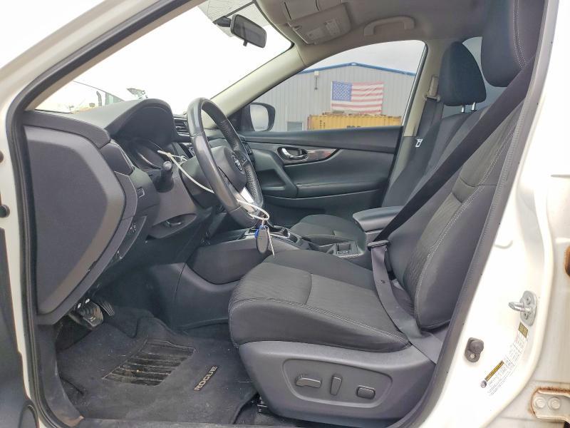 2017 NISSAN ROGUE SV — Фото 7 из 13