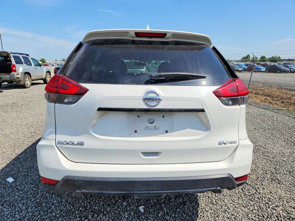 2017 NISSAN ROGUE SV — Фото 6 из 13