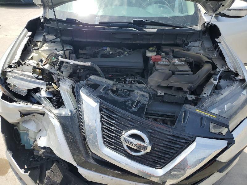 2017 NISSAN ROGUE SV — Фото 12 из 13