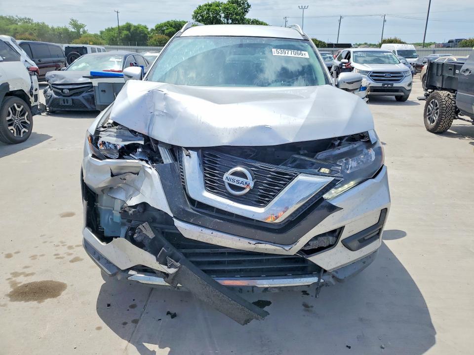 2017 NISSAN ROGUE SV — Фото 5 из 13