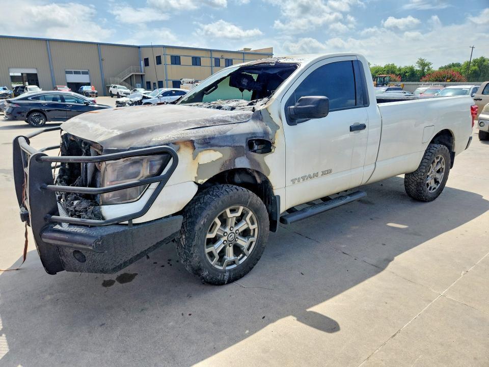 2017 NISSAN TITAN XD