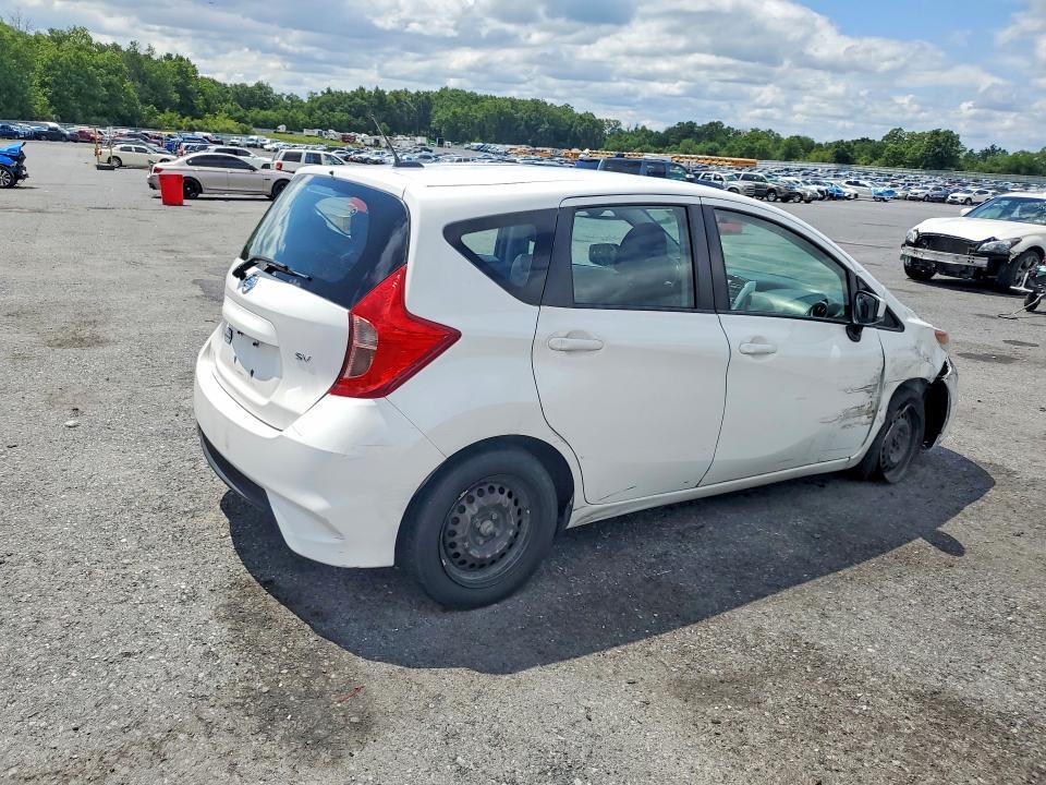 2017 NISSAN VERSA NOTE SV — Фото 3 из 12