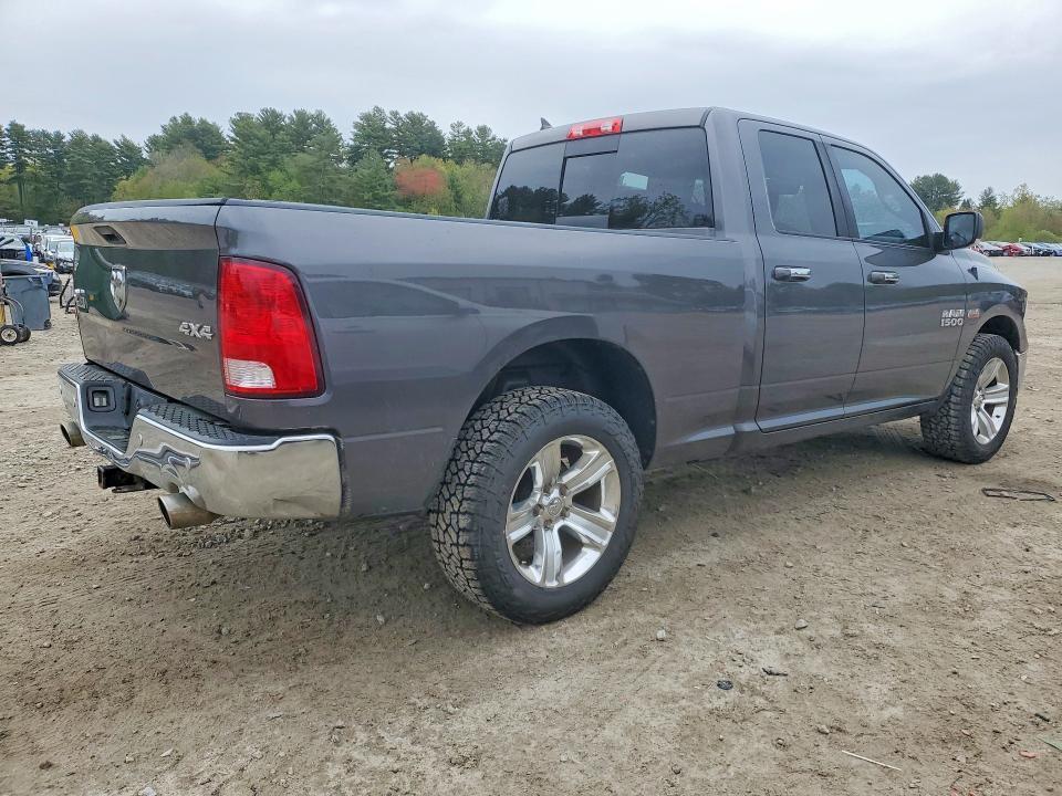2017 RAM 1500 SLT — Фото 3 из 13